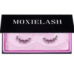 MoxieLashes “Classy Lash”